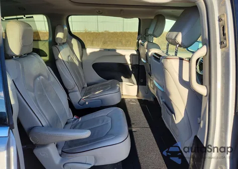 2017 Chrysler Pacifica Limited z USA, uszkodzony, nr VIN 2C4RC1GG2HR787932